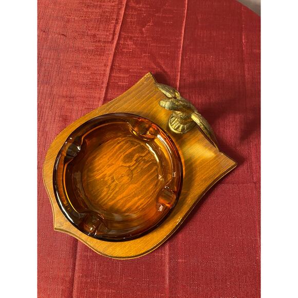 Vintage, Mid-Century Style Ashtray with Brass Eagle - Picture 8 of 12